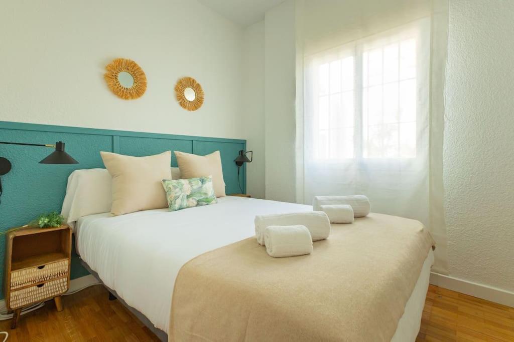 Triana Deluxe By Valcambre Apartment Sevilla Bagian luar foto
