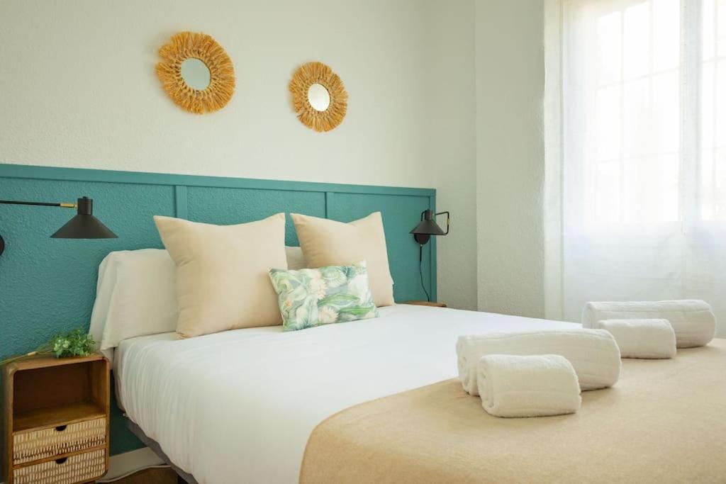Triana Deluxe By Valcambre Apartment Sevilla Bagian luar foto