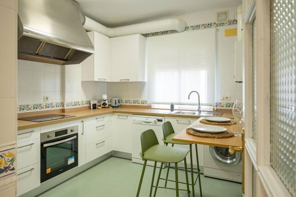 Triana Deluxe By Valcambre Apartment Sevilla Bagian luar foto