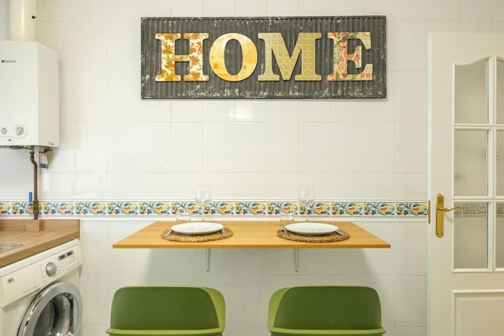 Triana Deluxe By Valcambre Apartment Sevilla Bagian luar foto