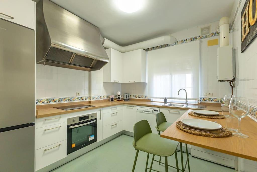 Triana Deluxe By Valcambre Apartment Sevilla Bagian luar foto
