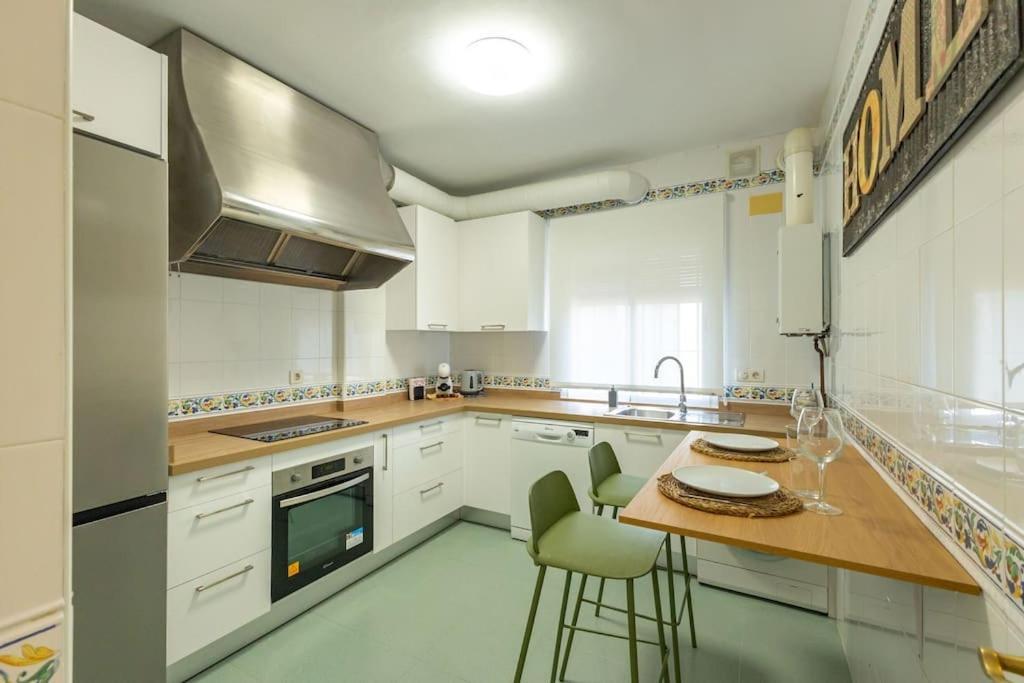 Triana Deluxe By Valcambre Apartment Sevilla Bagian luar foto