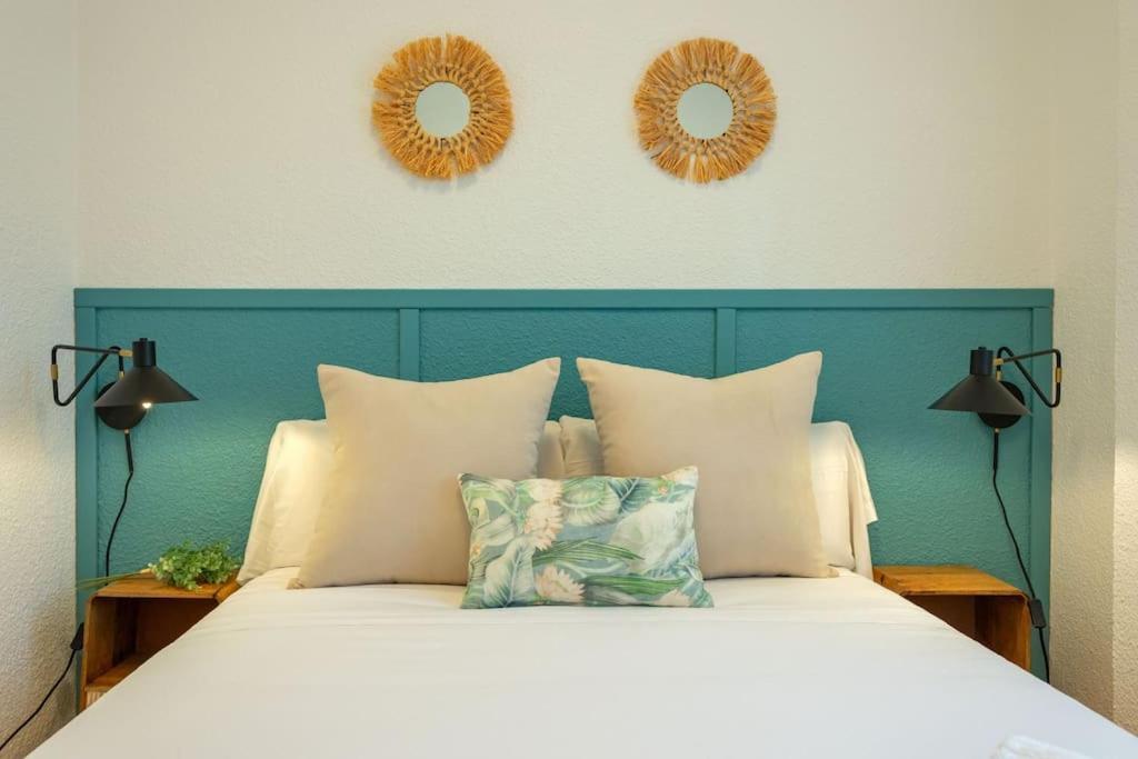 Triana Deluxe By Valcambre Apartment Sevilla Bagian luar foto